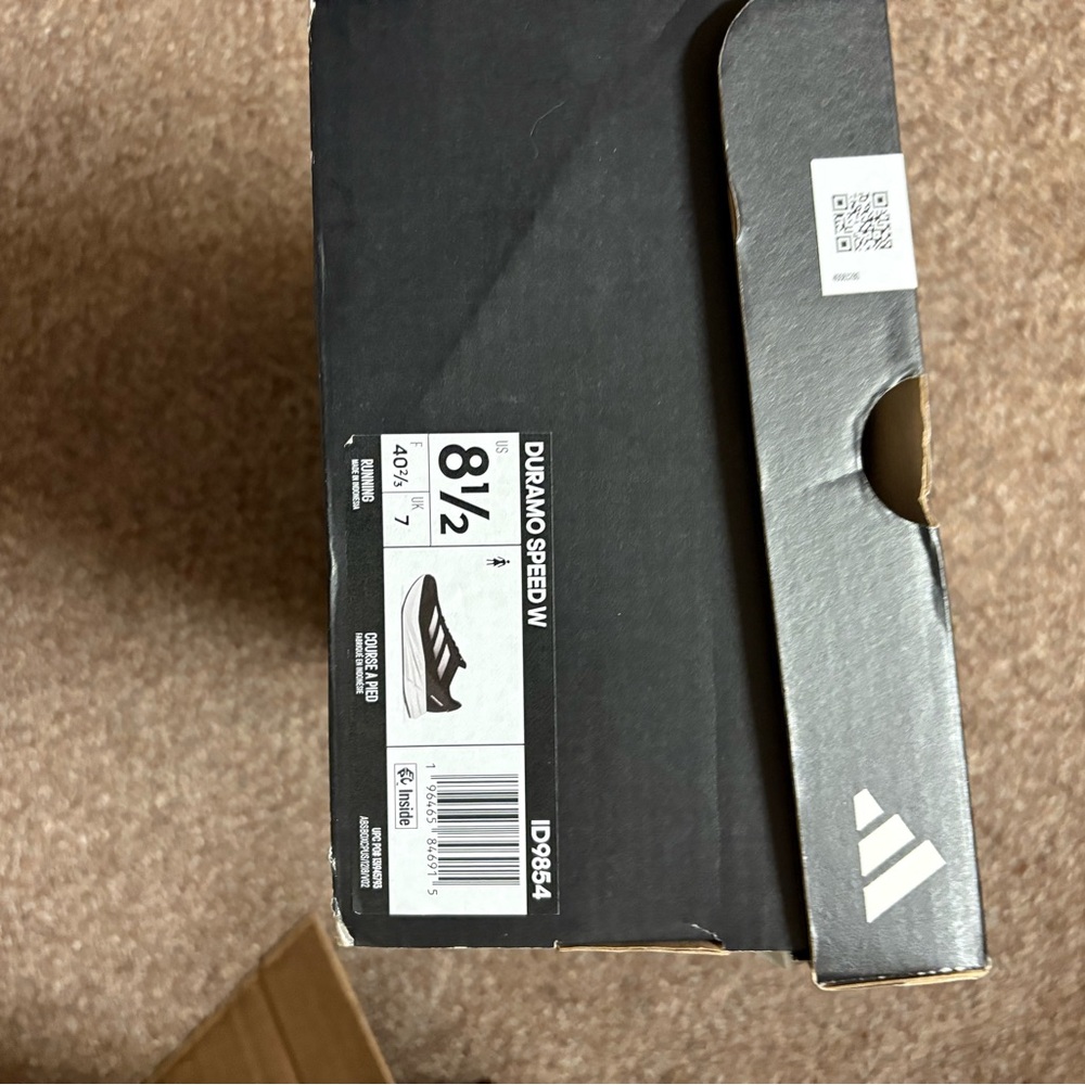 NWT! Adidas ladies shoes. - Picture 7 of 7